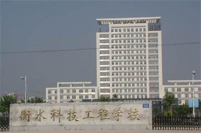 哪個(gè)學(xué)校初中畢業(yè)生可以學(xué)習(xí)獸醫(yī)專(zhuān)業(yè)？
