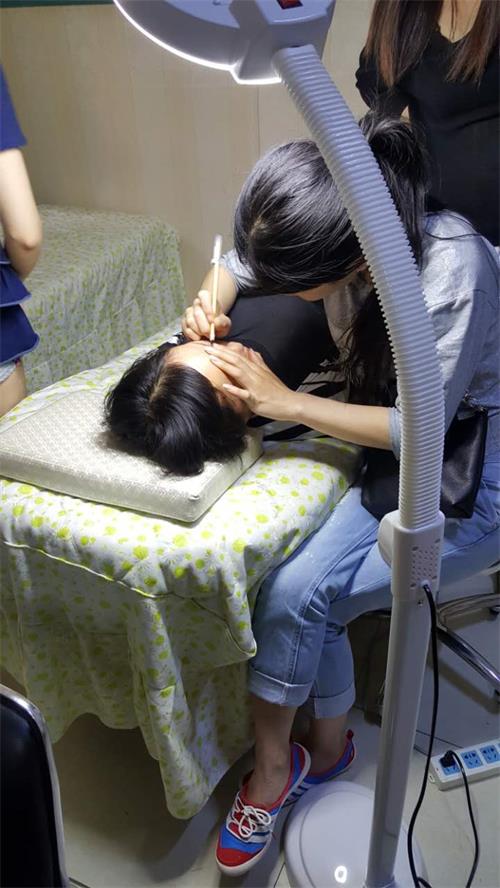 專業(yè)難怎么辦？唐山美容學(xué)校名師指導(dǎo)助你成功！