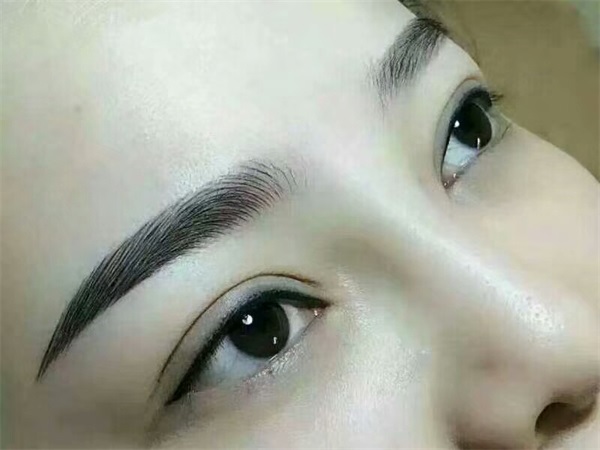 唐山于航美學形象設(shè)計培訓(xùn)學校紋繡課程包括哪些內(nèi)容？
