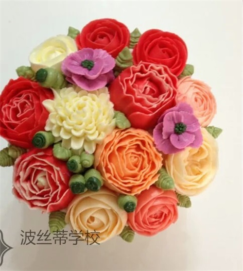 煙臺波斯蒂糕點培訓(xùn)學(xué)校韓式裱花班開班啦！趕快來圍觀！