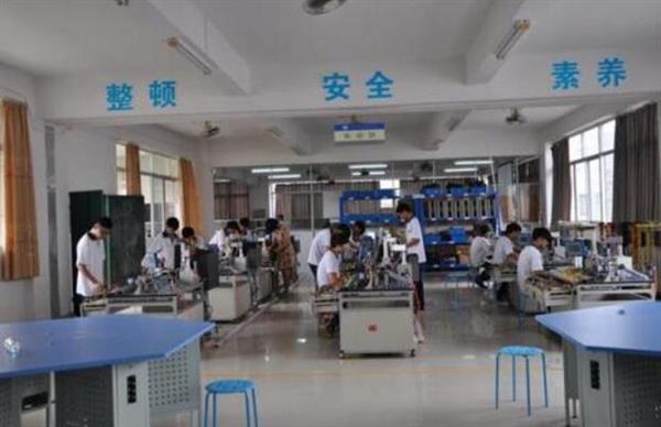 滄州中捷職業(yè)技術學校機電技術應用專業(yè)都有哪些課程可以學習？
