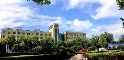 哪個學(xué)校的平面設(shè)計課程更專業(yè)？   