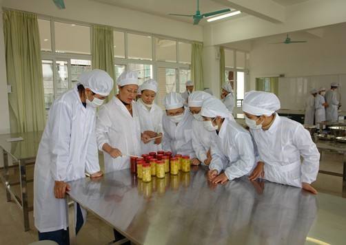 山東藍海職業(yè)學校食品加工技術專業(yè)教師水平如何？