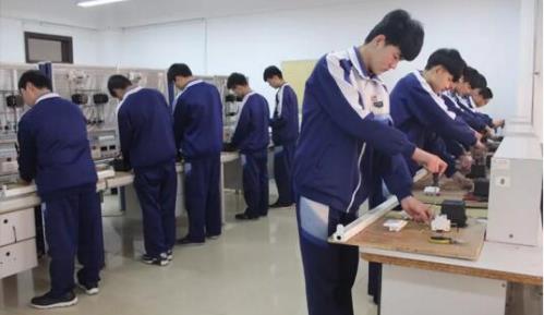藍海職業(yè)學校有哪些適合男生的技術專業(yè)？