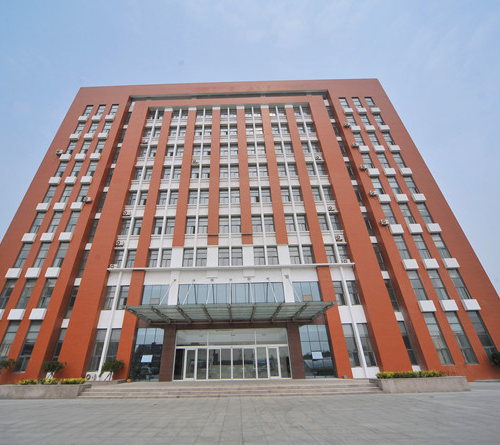 與同類院校相比，東營市技師學院都有哪些優(yōu)勢？