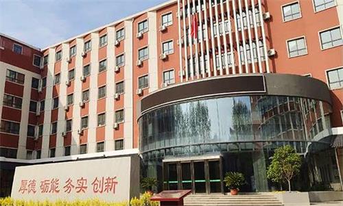 鄭州物流學(xué)校物流服務(wù)與管理專業(yè)怎么樣？是“3+2”大專嗎？