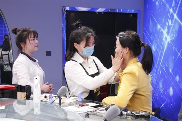 鄭州經濟貿易學校有形象設計專業(yè)嗎？
