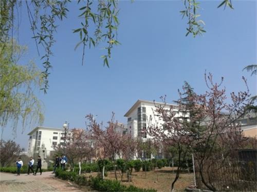  濟南現(xiàn)代畜牧獸醫(yī)專修學(xué)校有哪些教學(xué)特色和優(yōu)勢？