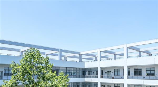 學(xué)歷+技能雙保障？保定新興工業(yè)技工學(xué)校歡迎你！