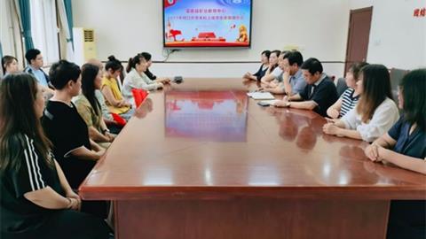 昔日中考“失意”，今朝高考“逆襲” ——灤南職教中心學(xué)子金榜題名，家長感恩贈錦旗